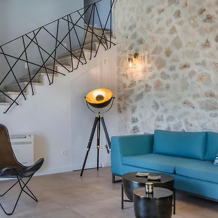 King Side Makriotika