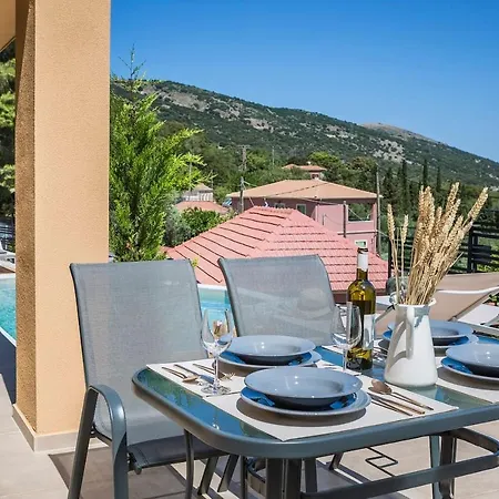 King Side Makriotika